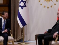 Momen Bersejarah, Erdogan Bertemu Presiden Israel